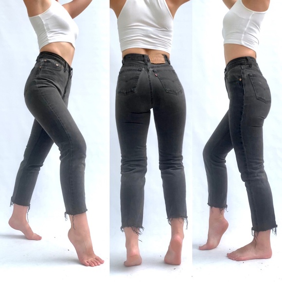 🍑Vintage Levi’s 501 Curvy Cut 🍑 price firm - Picture 3 of 4